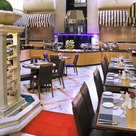 Al Seef Hotel Отели рядом с достопримечательностью «Centeral Souq»