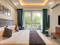 Saltstayz Premier - Arjun Marg Hotels near DLF Phase I