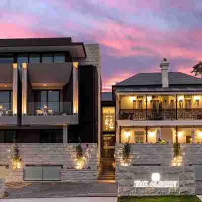 The Albert Mosman Hotel Exterior