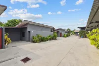 Kornnawan Resort Hotels in Song Phi Nong