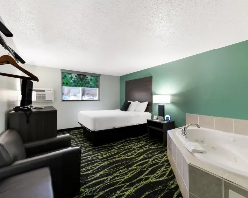 Baymont by Wyndham Liberty MO Hotels in Clay County