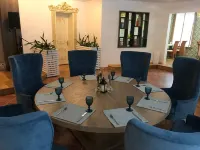 Alexander Club Hotel