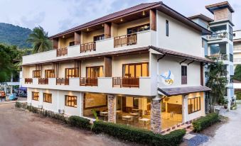 Wyh Hotel