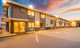 Motel 6 Ogden, UT- Downtown