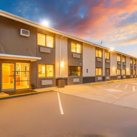 Motel 6 Ogden, UT- Downtown