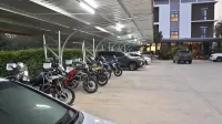 Baan Lita - Parkplatz