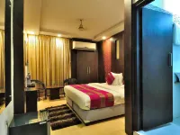 Hotel Shelton Hotels near Sadar Bazaar