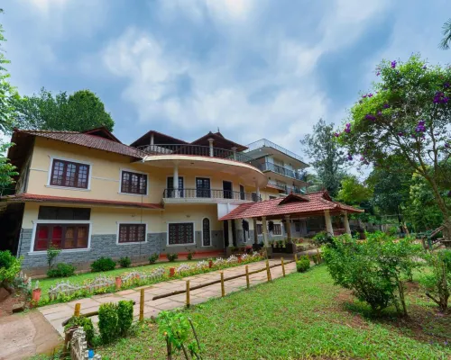Misty Heights Hotels in Vythiri