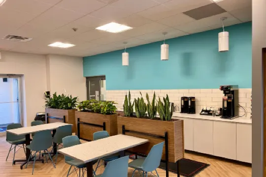 Howard Johnson by Wyndham Winnipeg West