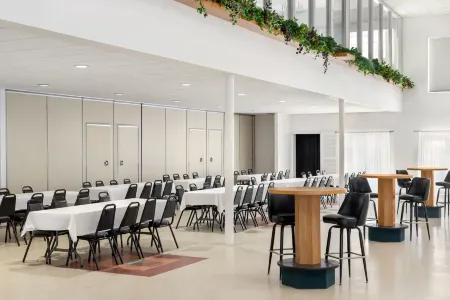 Ramada by Wyndham Richland Center