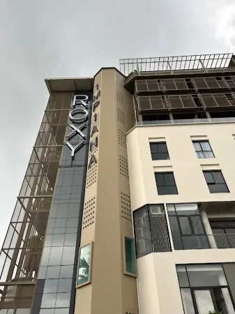 Impiana by Roxy Hotel Отели рядом с достопримечательностью «New Sarawak State Legislative Assembly Bldg»