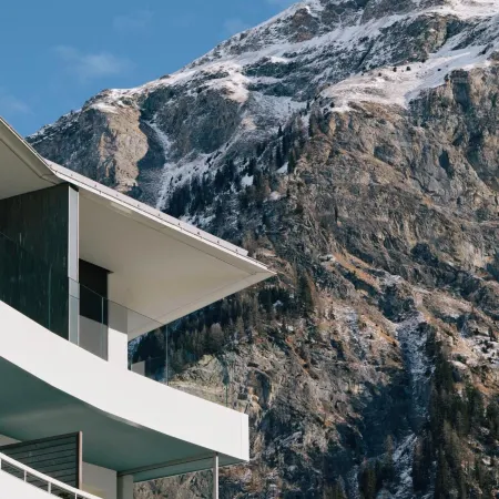 7132 Hotel Vals