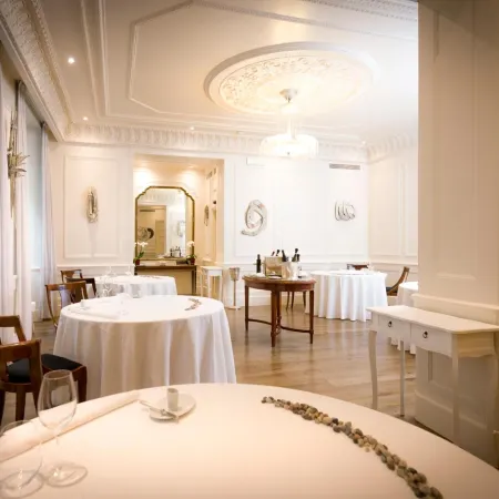 Royal Palace Hotel