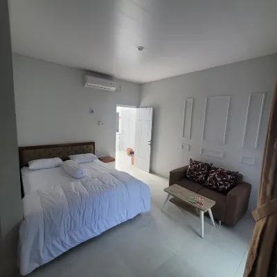 Nadamax House Syariah - Motels