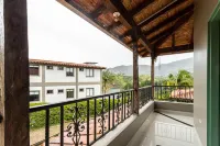 Soy Local Guatape - Mountain view