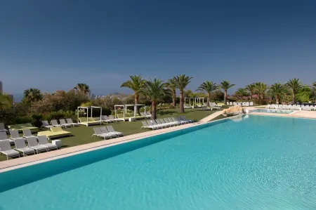 Grand Luxor Costa Blanca Отели в г. Бенидорм