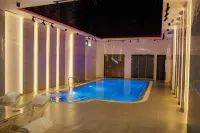 Polar Bear Hotel - Kolam Renang