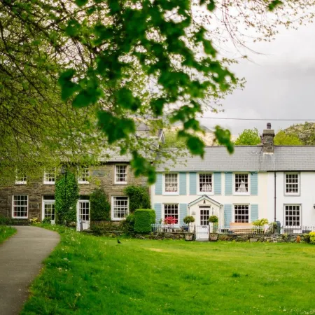 Ty Afon - River House