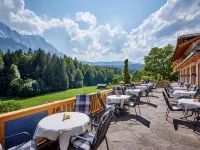 Romantik Alpenhotel Waxenstein Hotels in Grainau