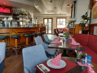 هوتل كوينيغ Hotels near 11.سِمرنج