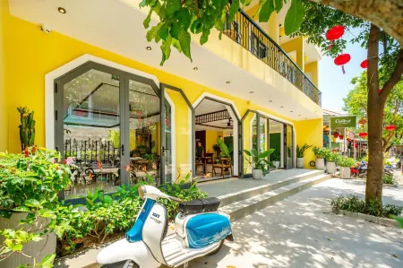 Chillax Old Town Villa Отели рядом с достопримечательностью «Museum of Folklore in Hoi An»