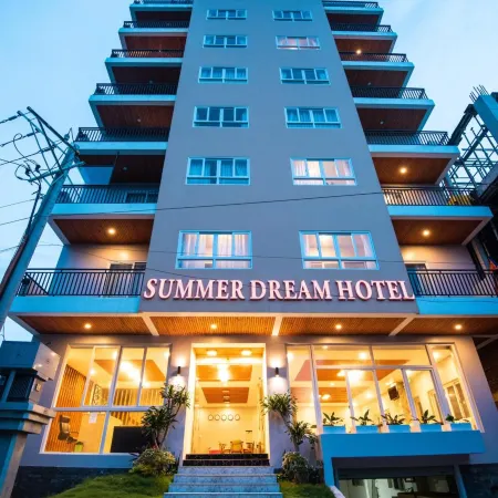 Summer Dream Hotel Отели рядом с достопримечательностью «Searama Dive Center»