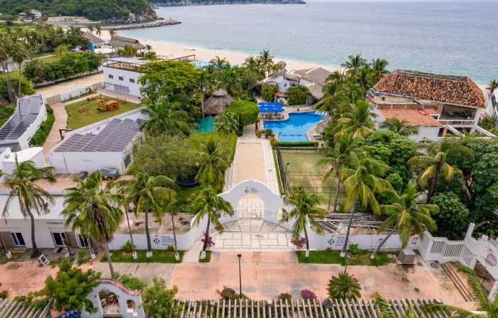 Hotel Castillo Huatulco & Beach Club