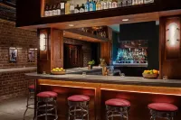 River Street Inn - bar