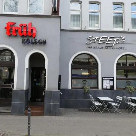 Das Steeps Ihr Brauhaus Und Hotel Отели рядом с достопримечательностью «Станция метро Sürth Bf»