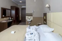 Elisa Inn Hotel