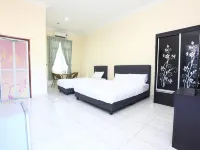 Aloha Chalet Hotels in Keluang