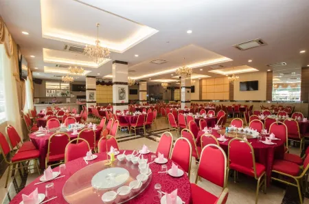 Grand Wonderful Hotel Отели рядом с достопримечательностью «Lin's Swan Garden»