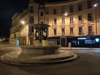 Hostel-Élisée-Perpignan Hotel a 