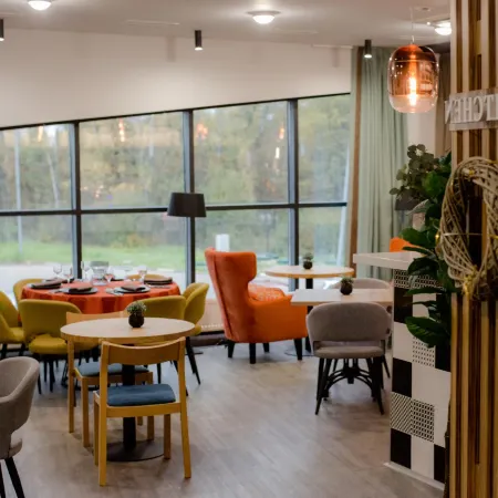 Freezone INN (Фризон Инн)