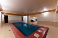 Yaik Hotel - 泳池