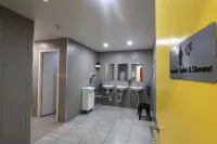 Perth City Backpackers Hostel - note - Valid passport required to check in