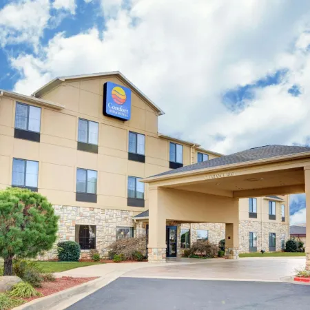 Comfort Inn & Suites Russellville I-40