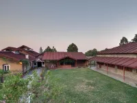 Chevron Ranikhet Club 라닉헷 호텔