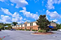 Econo Lodge Darien Hotels in Darien