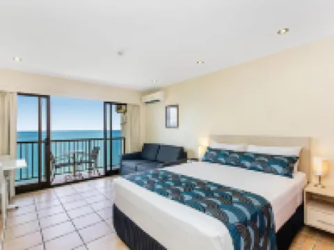 Aquarius on the Beach Hotels in North Ward