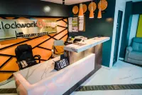 Bmax Spacepods