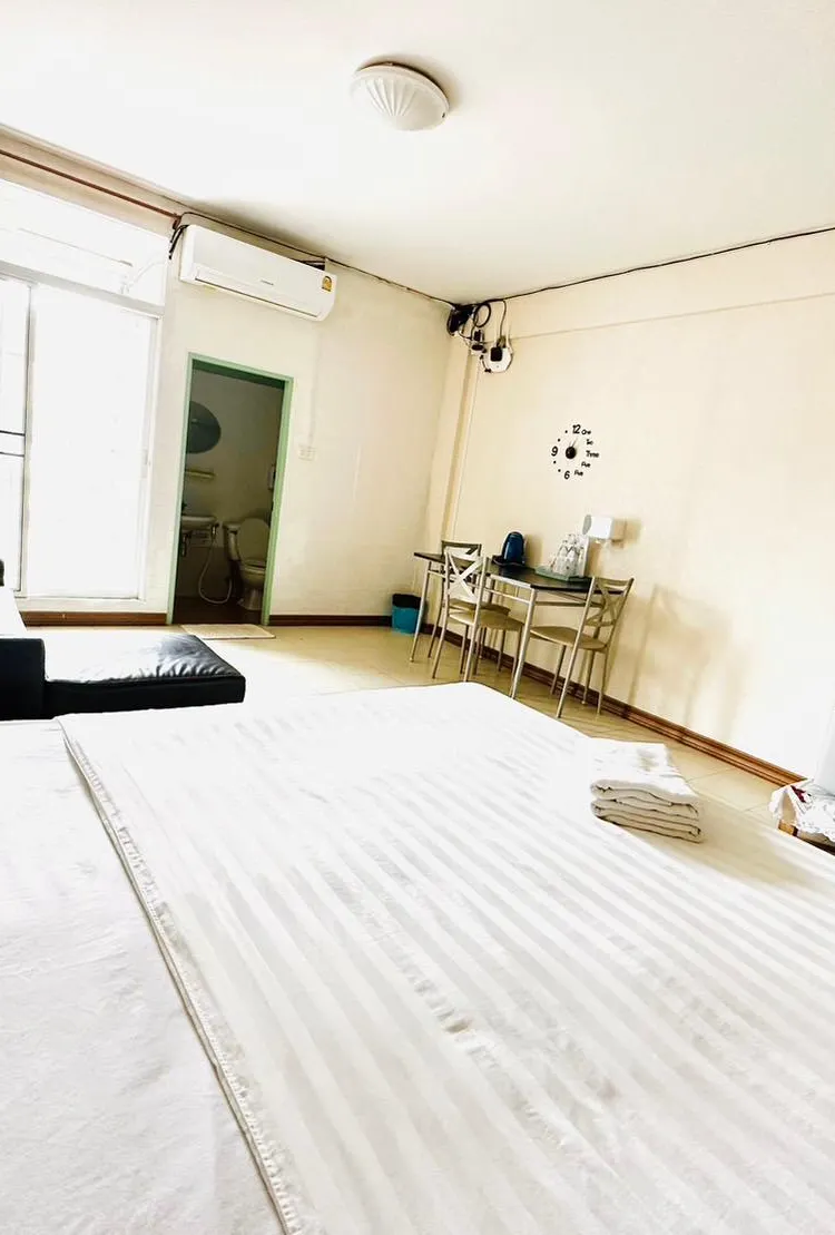 ห้องสแตนดาร์ด เตียงใหญ่ 1 เตียง