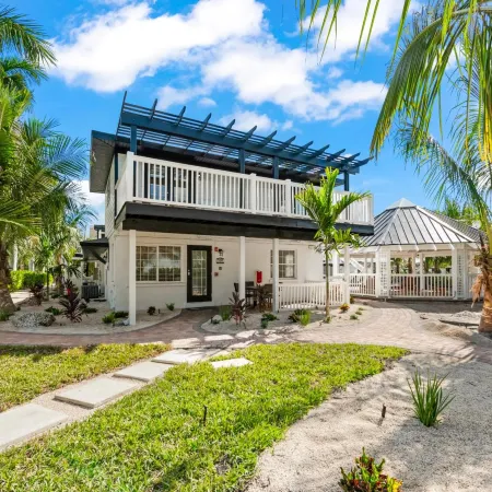 Tropic Isle at Anna Maria Island Inn