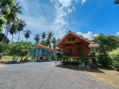 Patcharin Home Stay
