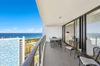 Ocean View 3-Bed with Gym, Pool, Sauna & Parking - 3-Star