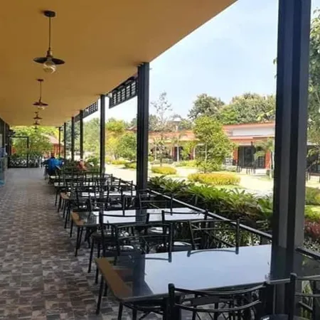Phra Chan Khiang Dao Resort