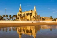 Hostal El Faro - parking