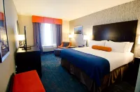 Holiday Inn Express & Suites KNOXVILLE WEST - PAPERMILL DR by IHG - parking