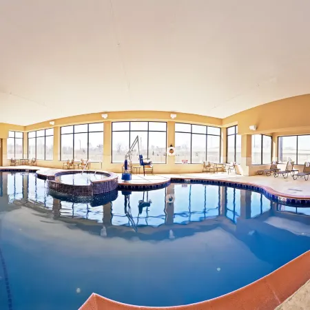 Holiday Inn Express & Suites INDIANAPOLIS W - AIRPORT AREA by IHG