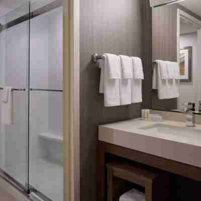 Courtyard Toronto Airport Rooms